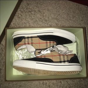 Men Burberry sneakers